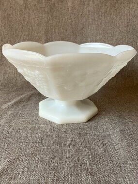 Vintage Anchor Hocking Harvest Grape Milk Glass Large Footed Pedestal Bowl 9.5"
